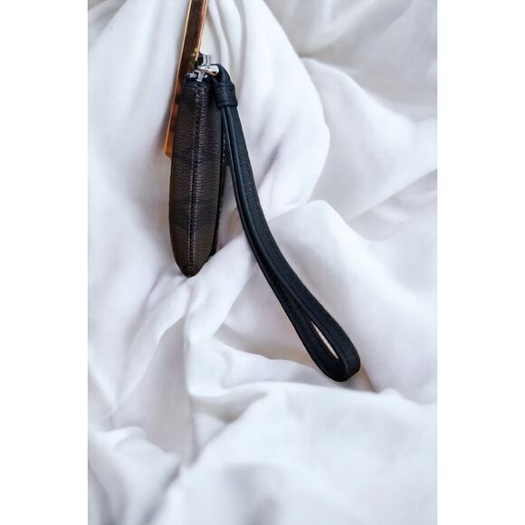 Coach Wristlet F22713 Brown Black Platinum Sig C Corner Zip - Picture 5 of 8